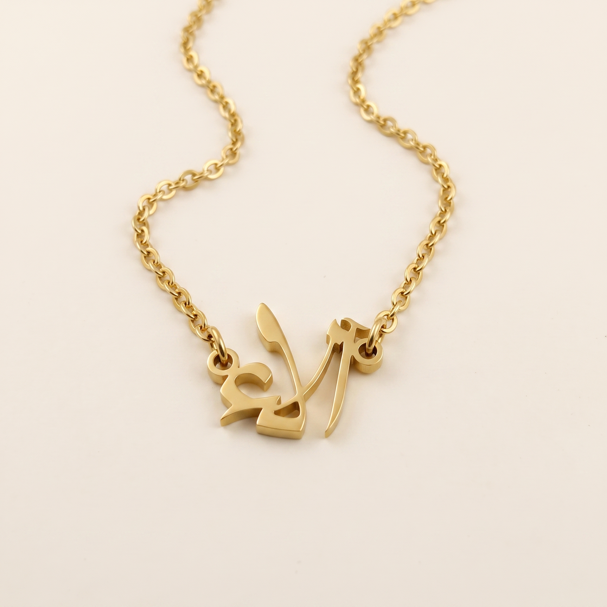 Alaa (آلاء) in Arabic Calligraphy Name Necklace