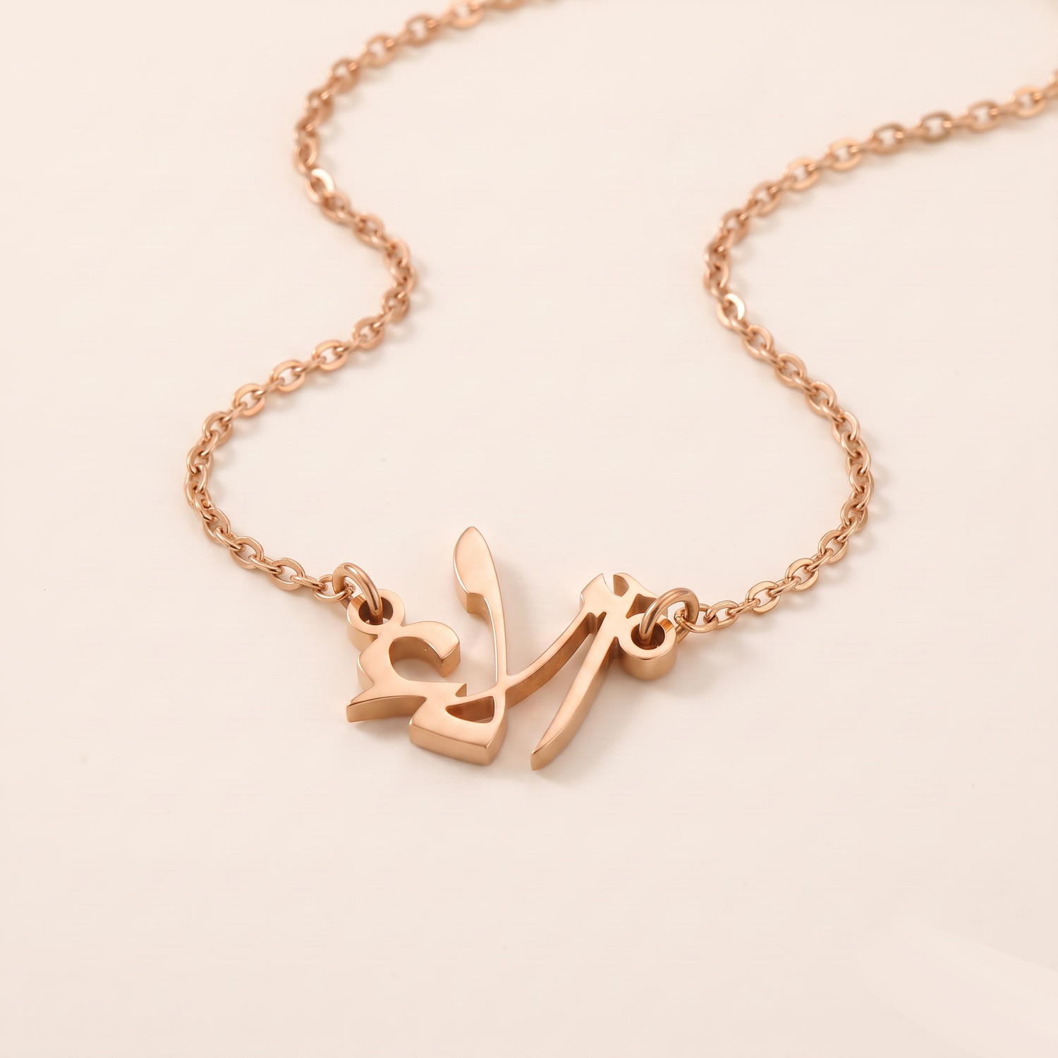 Alaa (آلاء) in Arabic Calligraphy Name Necklace