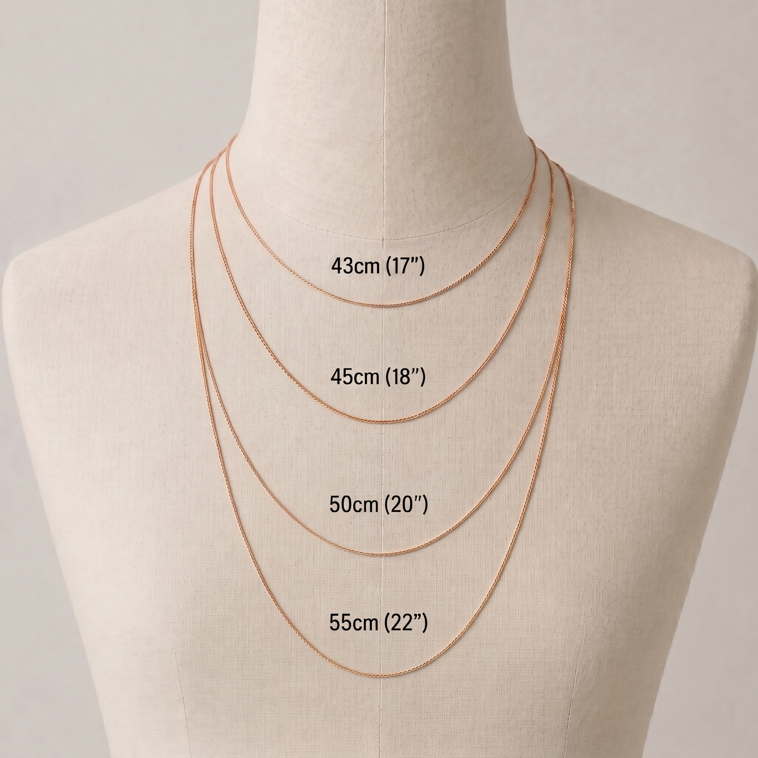 Personalisierte Halskette mit arabischem Namen in Roségold